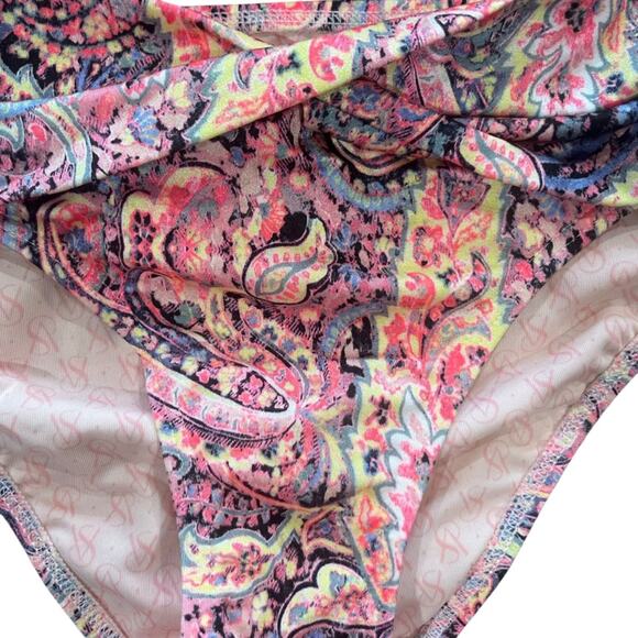 Victoria's Secret Women Bikini Swimsuit Size 34C Top and Small Bottom Multicolor - Picture 2 of 10